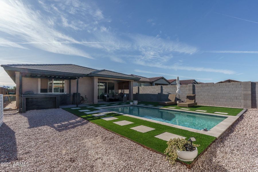 27) BACK OF HOME 27) BACK OF HOME