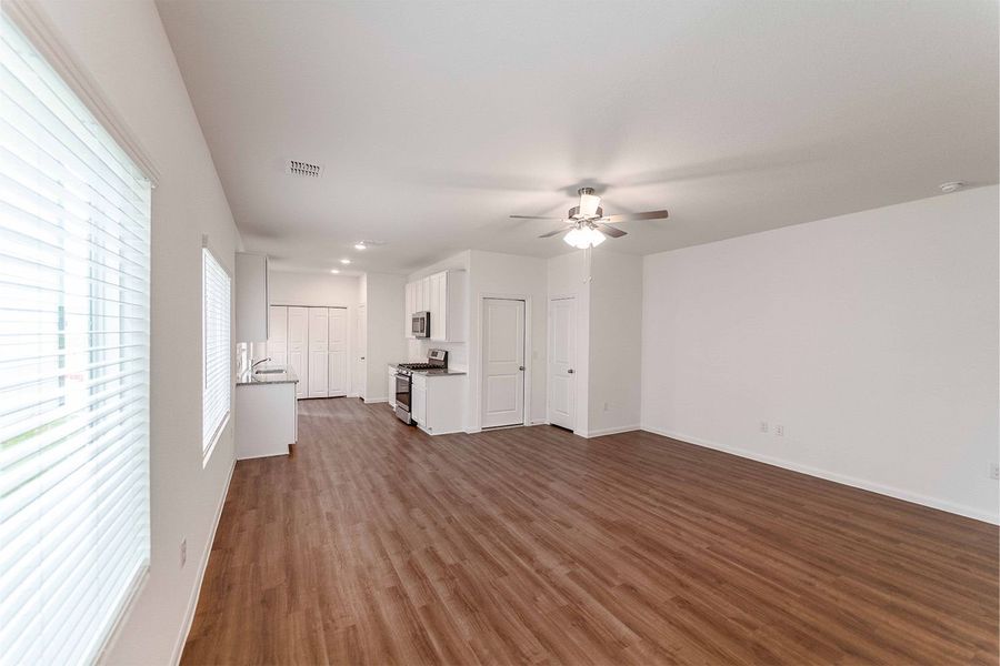 Spacious, unfurnished interior of a new home in Paramount, Kyle (Image 8). Spacious, unfurnished interior of a new home in Paramount, Kyle (Image 8).