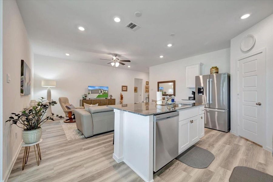 Furnished interior view inside a new home in Pelican Pointe, Texas City (Image 11).
