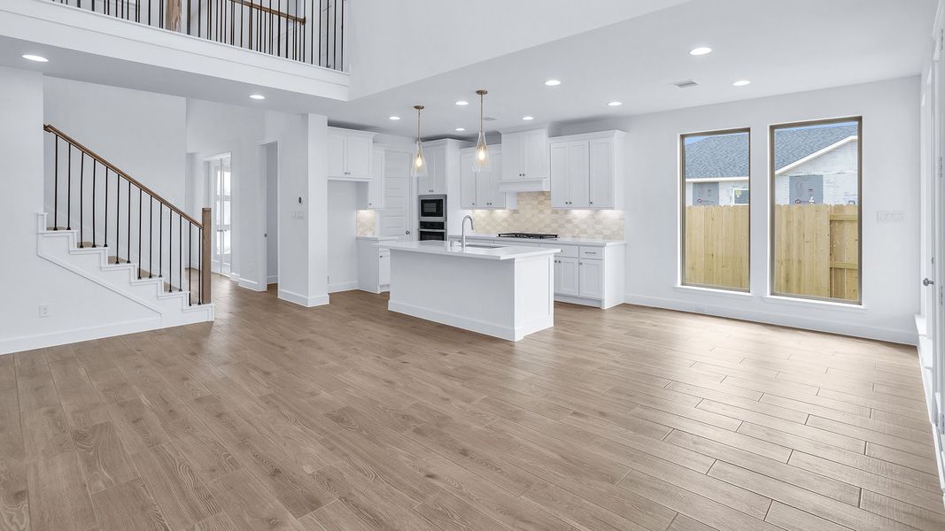 Spacious, unfurnished interior of a new home in Elyson, Katy (Image 7).