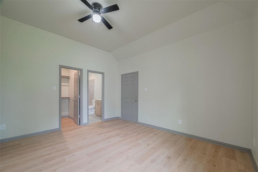 Spacious, unfurnished interior of a new home in , Baytown (Image 28). Spacious, unfurnished interior of a new home in , Baytown (Image 28).