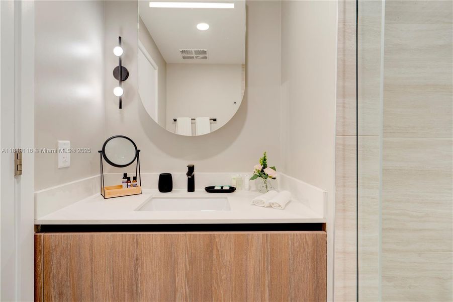 Image 22 of a home in .