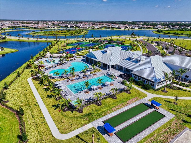 Community amenities in Lorraine Lakes at Lakewood Ranch, Lakewood Ranch (Image 45).