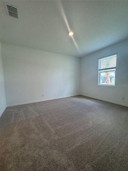 Spacious, unfurnished interior of a new home in Trinity Gardens, Deland (Image 8).