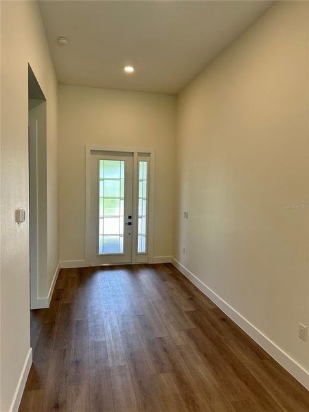 Spacious, unfurnished interior of a new home in , Rotonda West (Image 14).