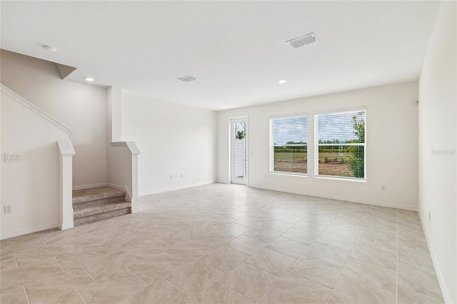 Spacious, unfurnished interior of a new home in Waterset Townhomes, Apollo Beach (Image 13).