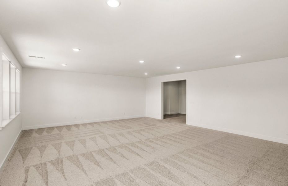 Spacious, unfurnished interior of a new home in Durham Farms, Hendersonville (Image 21).