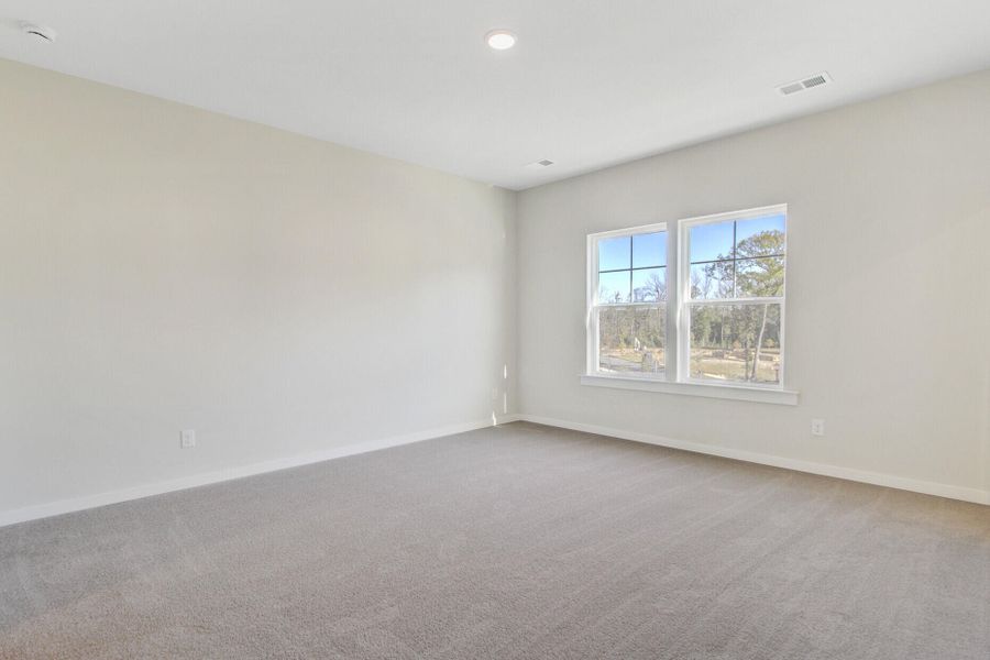 Spacious, unfurnished interior of a new home in , Johns Island (Image 36).