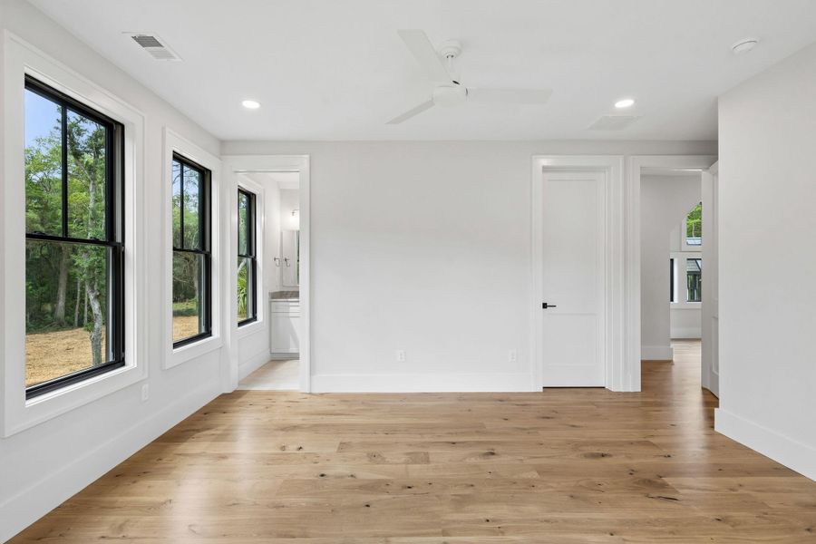 Spacious, unfurnished interior of a new home in , Johns Island (Image 91).