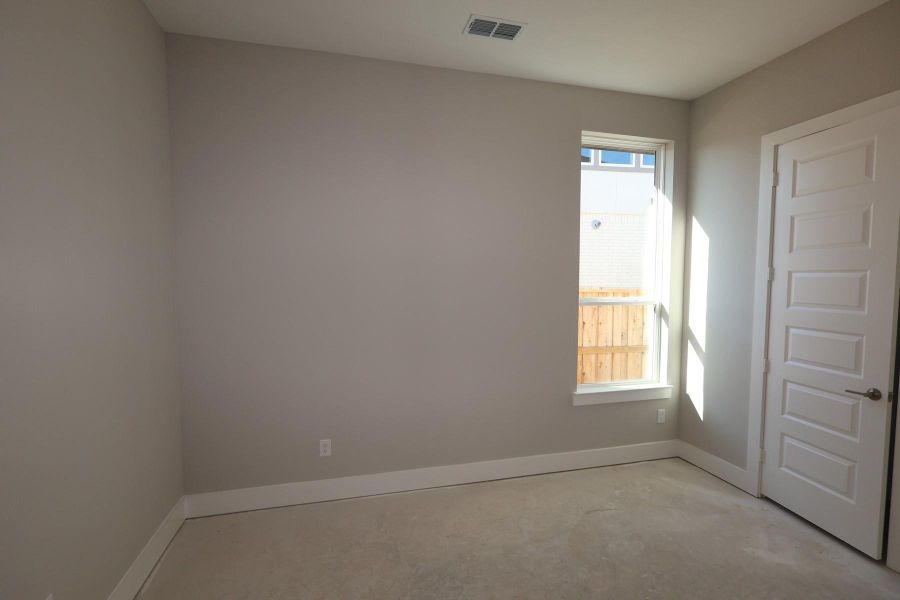 Spacious, unfurnished interior of a new home in Dunham Pointe, Cypress (Image 25).