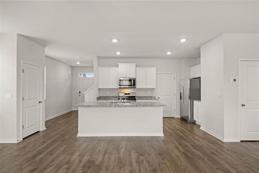 Spacious, unfurnished interior of a new home in Shoal Creek, Hampton (Image 14).