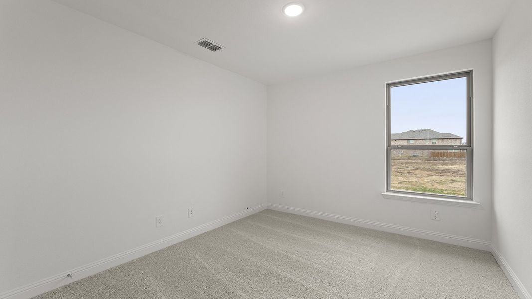 Spacious, unfurnished interior of a new home in Keeneland 40s, Aubrey (Image 23).