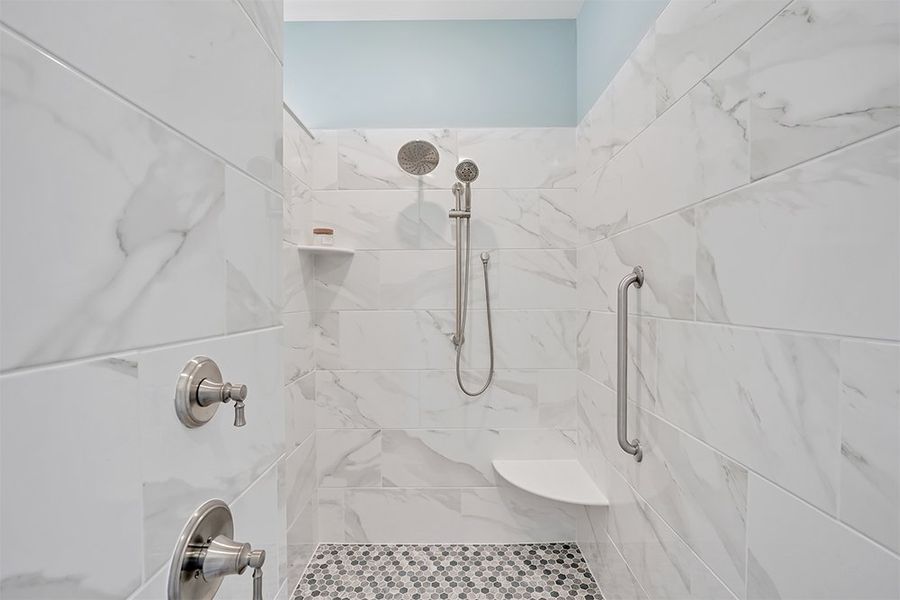 Cooper's Bay, Master Bathroom