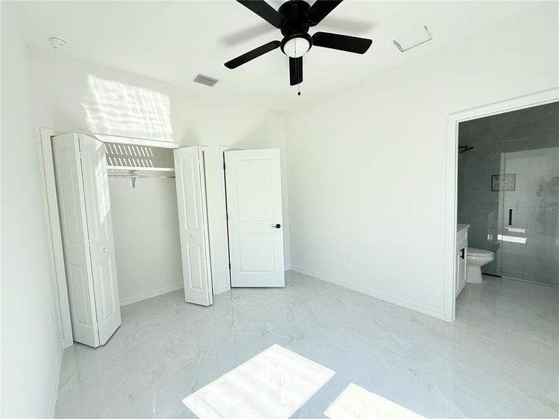 Spacious, unfurnished interior of a new home in , Punta Gorda (Image 12).