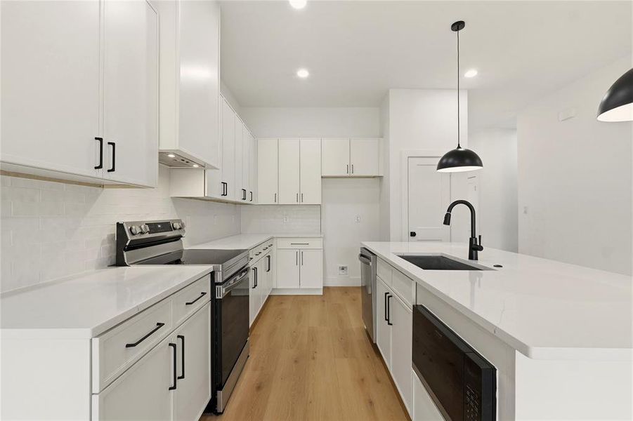 Furnished interior view inside a new home in , Dallas (Image 8). Furnished interior view inside a new home in , Dallas (Image 8).