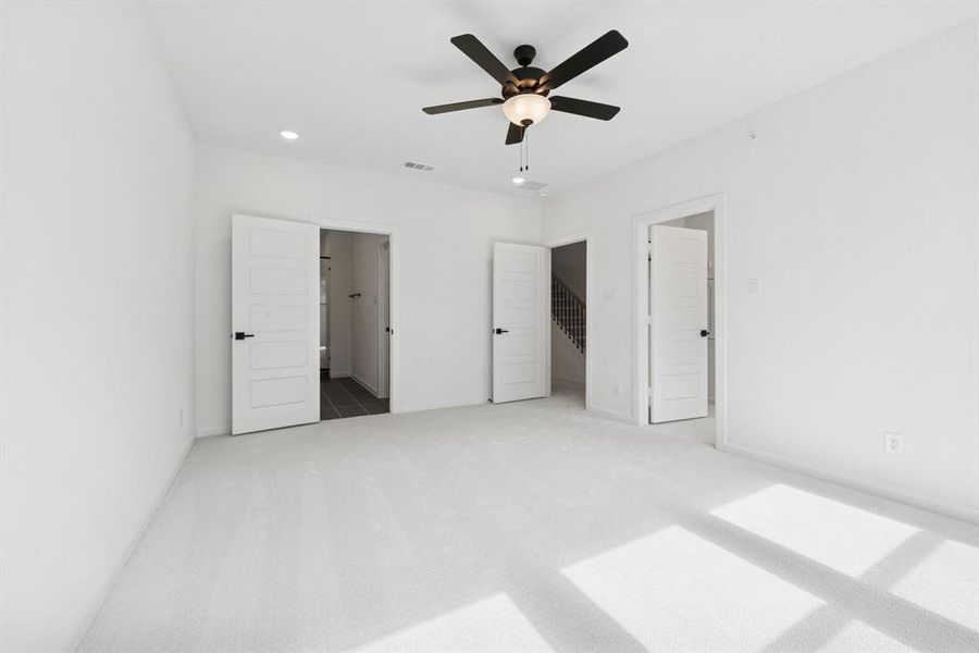Spacious, unfurnished interior of a new home in Hillside at Las Colinas, Irving (Image 21).