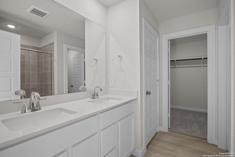 Furnished interior view inside a new home in Rosemont Hill, San Antonio (Image 10). Furnished interior view inside a new home in Rosemont Hill, San Antonio (Image 10).