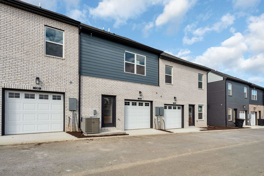 Image 28 of a home in Anderson Park.