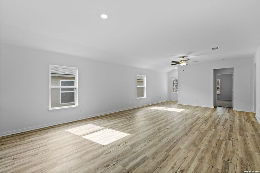 Spacious, unfurnished interior of a new home in Preserve at Medina, Von Ormy (Image 16).