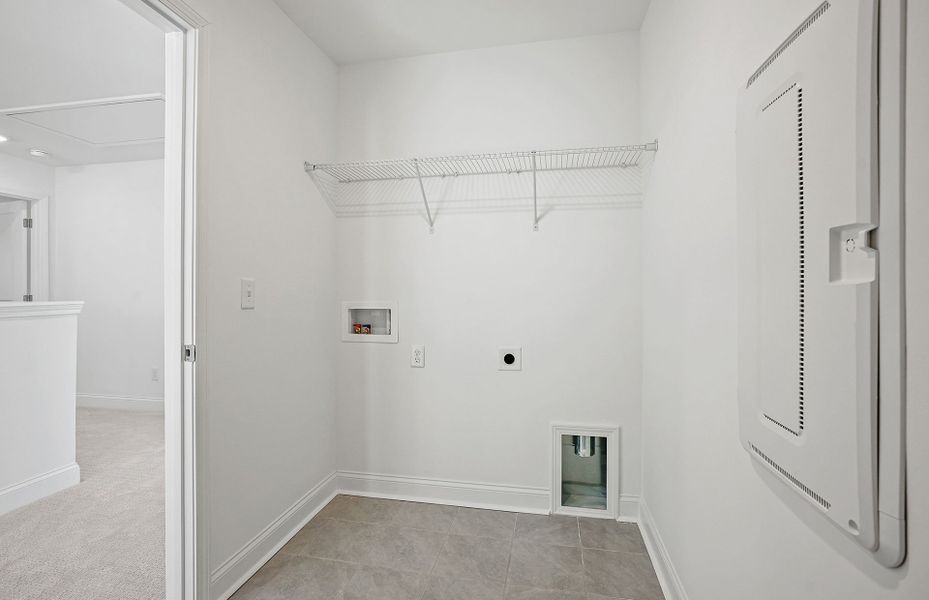 Spacious, unfurnished interior of a new home in Forest Creek, Waxhaw (Image 36).