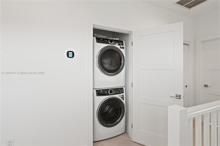 Image 43 of a home in .