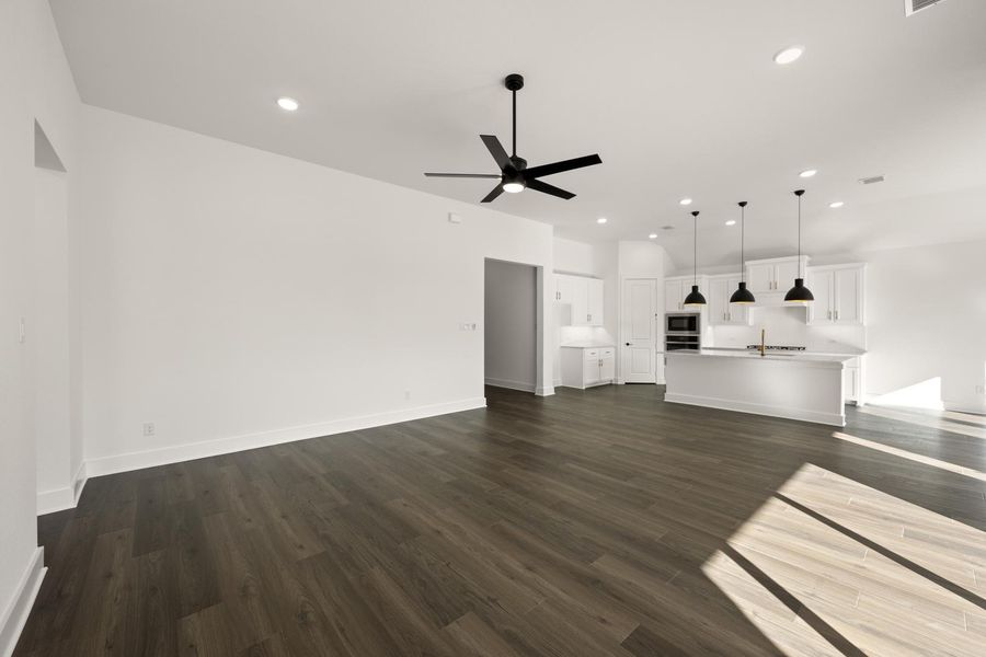 Spacious, unfurnished interior of a new home in Bridgewater, Midlothian (Image 20).