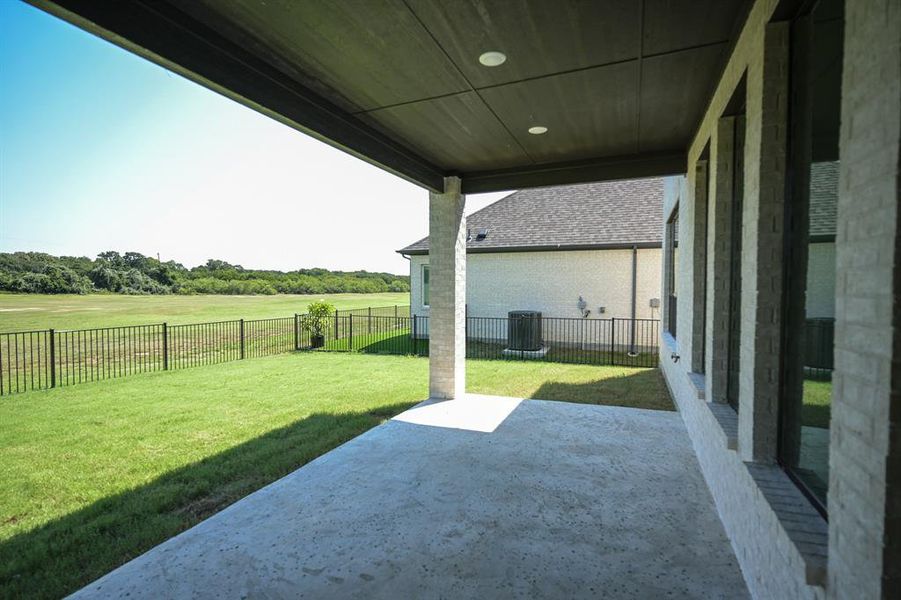 Covered patio on the Thomas Crossing golf course