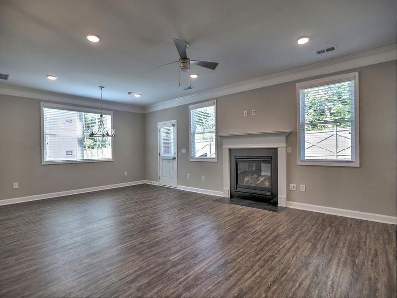 Spacious, unfurnished interior of a new home in East Park Village, Kennesaw (Image 27).