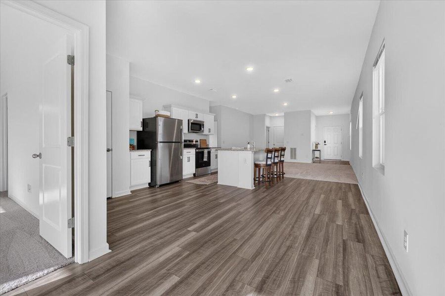 Spacious, unfurnished interior of a new home in Pender Woods at Cane Bay, Summerville (Image 34).