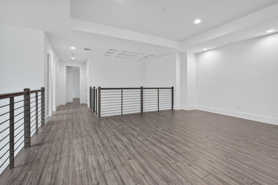Spacious, unfurnished interior of a new home in , Palm Beach Gardens (Image 64).
