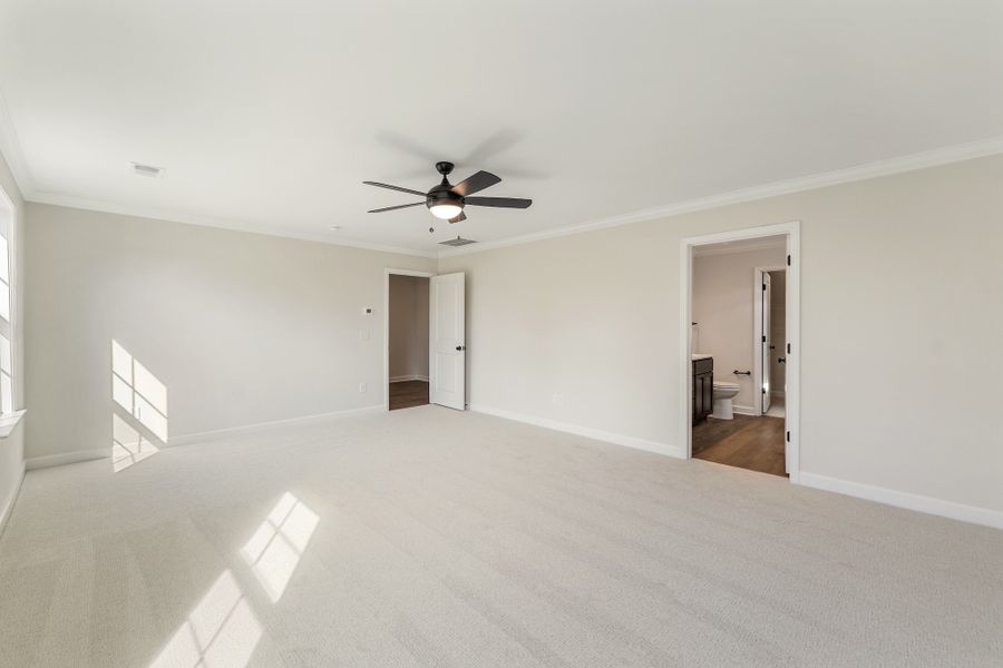 Spacious, unfurnished interior of a new home in Parris Meadows, Chesnee (Image 27).