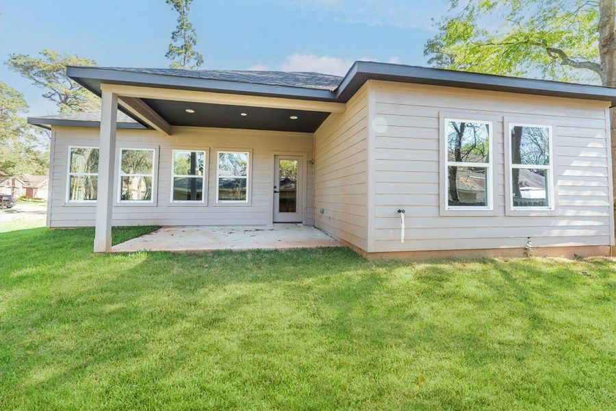 Exterior details and patio area of a home in , Montgomery (Image 28).