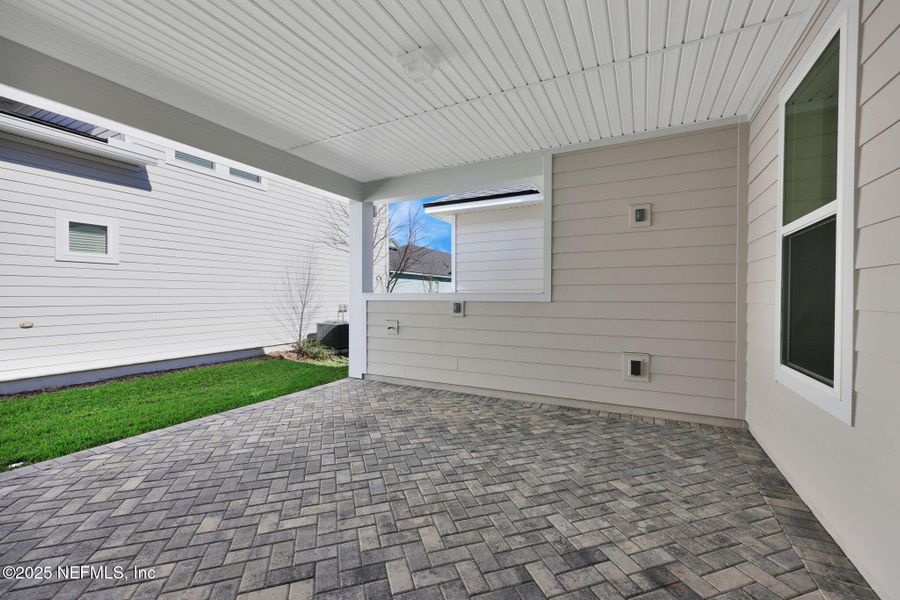 Exterior details and patio area of a home in , Ponte Vedra (Image 31).