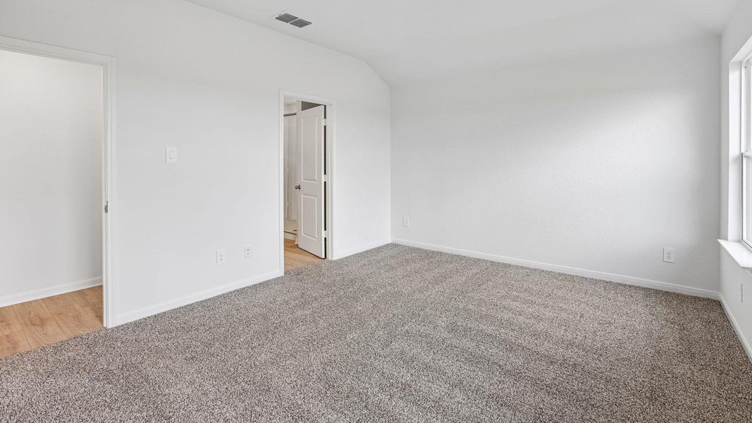 Spacious, unfurnished interior of a new home in Briarwood, Elgin (Image 30).