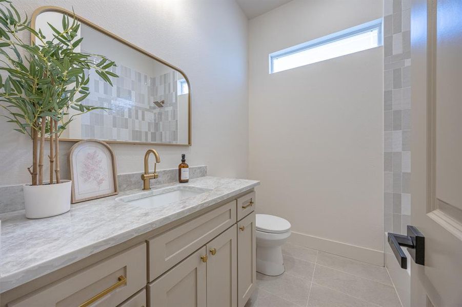 Furnished interior view inside a new home in , Fort Worth (Image 13).