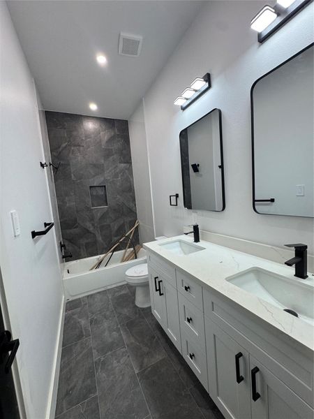Furnished interior view inside a new home in , Pasadena (Image 5).