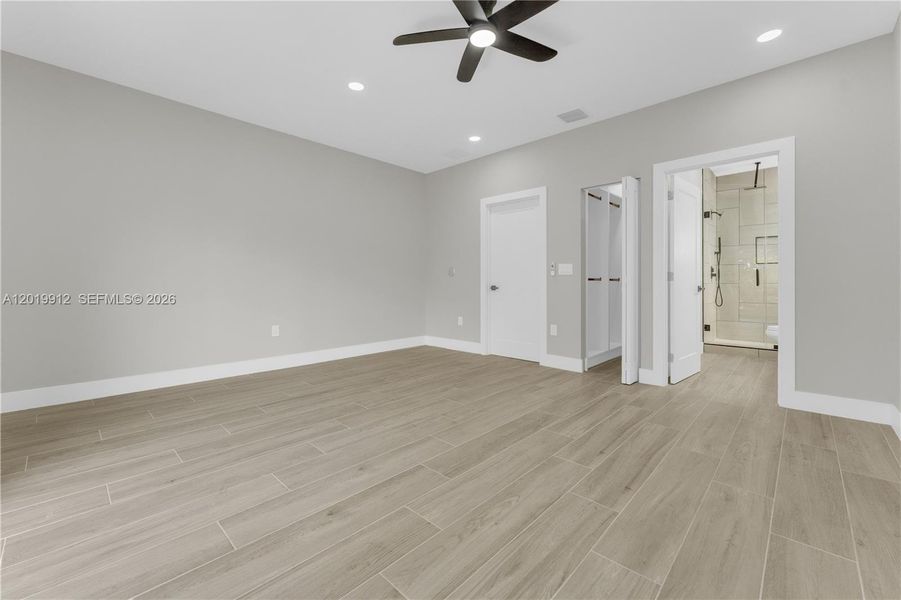 Spacious, unfurnished interior of a new home in , Miami (Image 21).