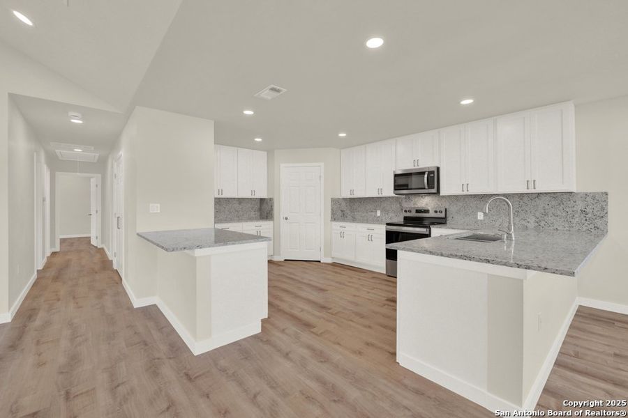 Furnished interior view inside a new home in , Canyon Lake (Image 8).
