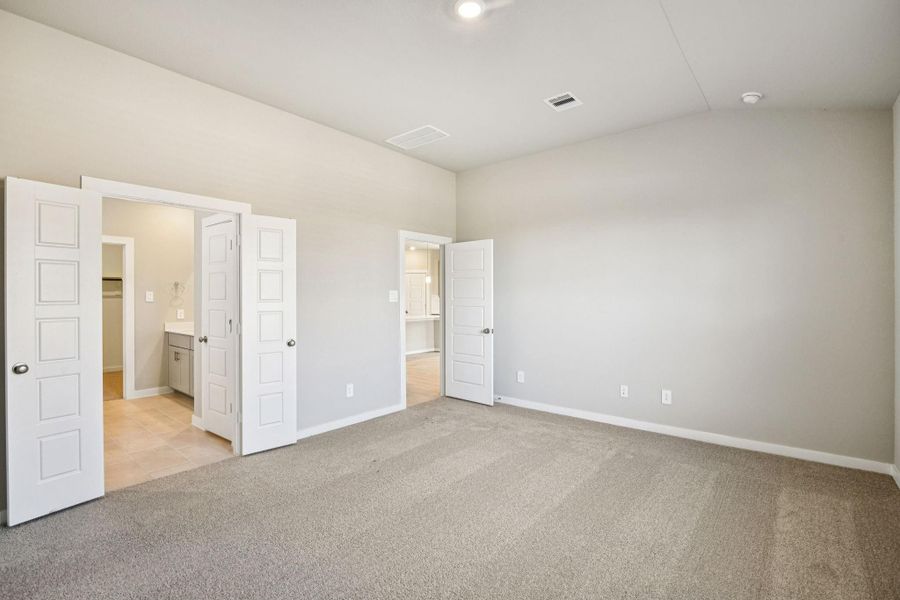 Spacious, unfurnished interior of a new home in Pine Lake Cove - Premier Series, Montgomery (Image 29).