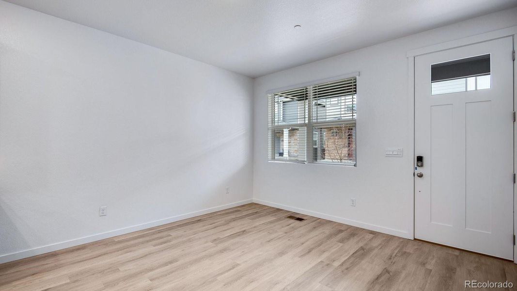 Spacious, unfurnished interior of a new home in Settlers Crossing, Commerce City (Image 25).