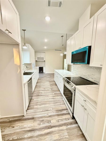 Furnished interior view inside a new home in , Cleveland (Image 9).