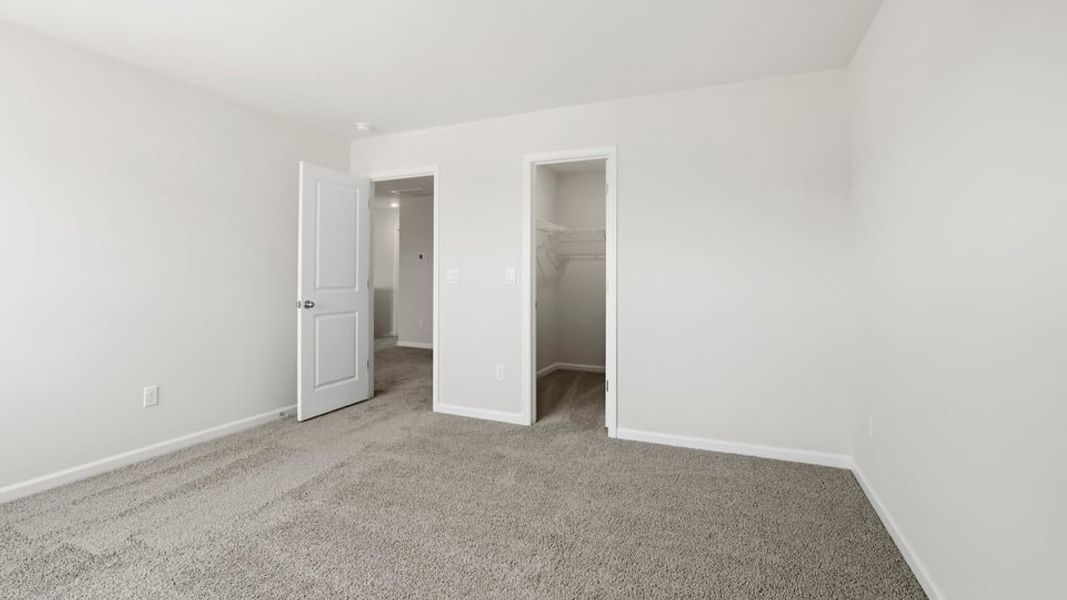 Spacious, unfurnished interior of a new home in Hunters Ridge, Woodruff (Image 33).