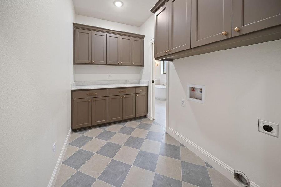 Image 38 of a home in .