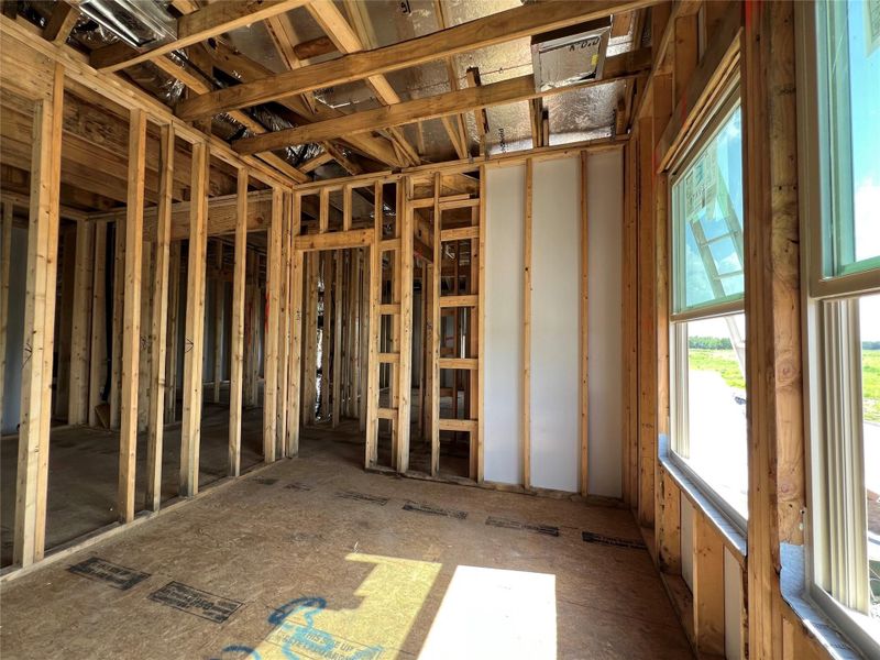 Spacious, unfurnished interior of a new home in Rolling Glen, Hutto (Image 20).