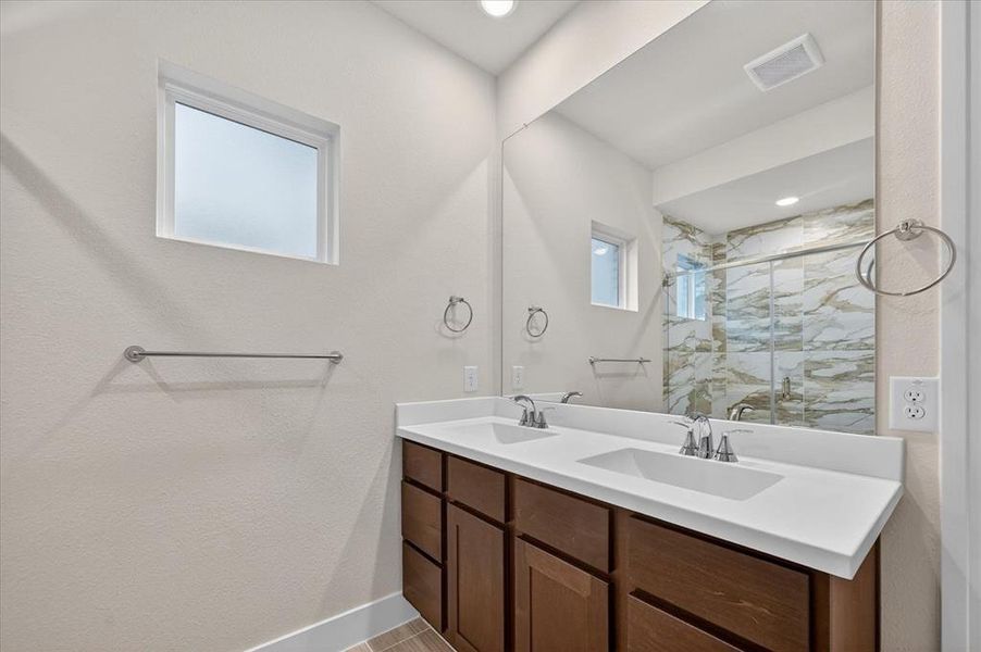 Furnished interior view inside a new home in Heritage Ranch, Sherman (Image 11).