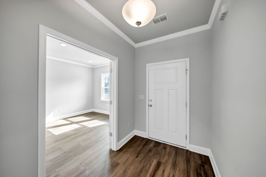 Spacious, unfurnished interior of a new home in Monroe Preserve, Chapin (Image 23).