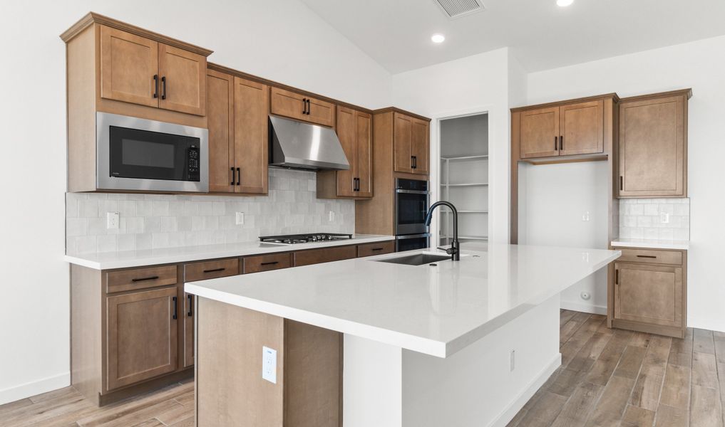 Kitchen with matte black accents Kitchen with matte black accents