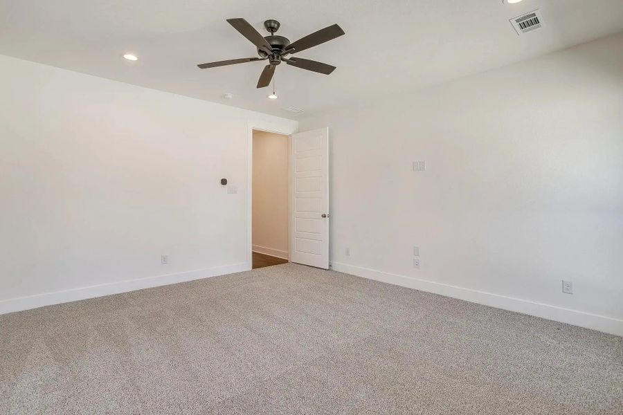 Representative unfurnished interior of a home built from the The Nathan by Elmwood Custom Homes in Ranch at Stone Hill, Waxahachie (Image 38).