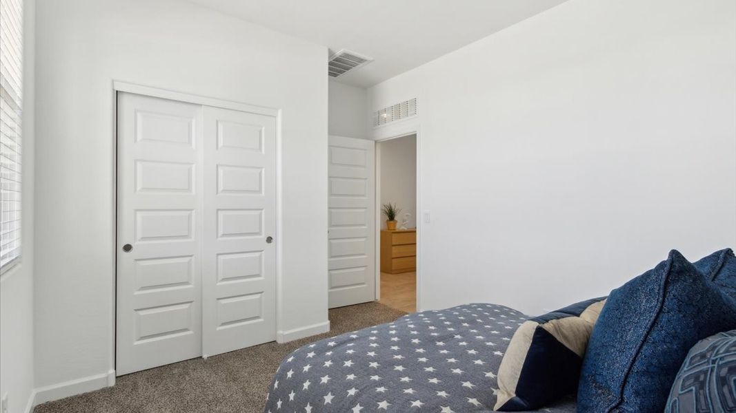 Representative furnished interior of a home built from the Justin by D.R. Horton in Sorrento, Maricopa (Image 26).