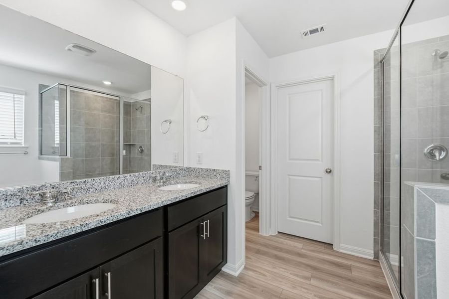 Furnished interior view inside a new home in Longview, Del Valle (Image 5).